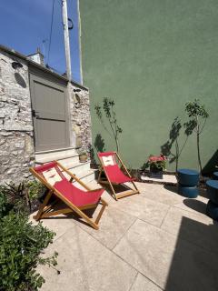 The Lime House: Rustic Cliftonwood Abode - 9