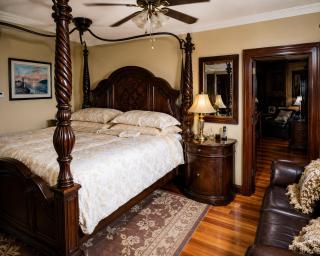 Spanish Room Manor - 5