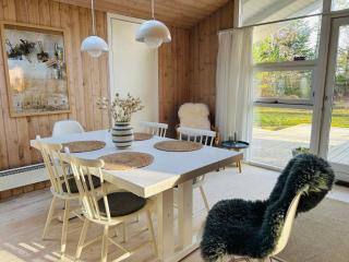 Summer House By The Beach In Ålbæk - 1