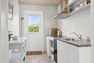 Lovely Apartment Right In The Center Of Marielyst - 7