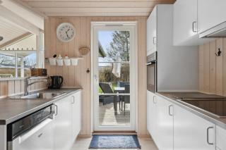 8-Person Holidayhome Close To Childfriendly Beach - 2