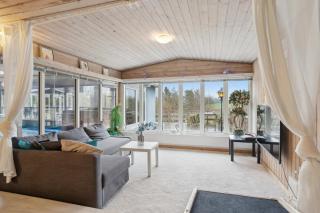 Pool House With Space For Relaxation - 4