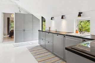 Newly Renovated Holiday Home Near The Beach - 5