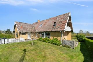 Modern Holiday Home With Sea View In Tejn - 7