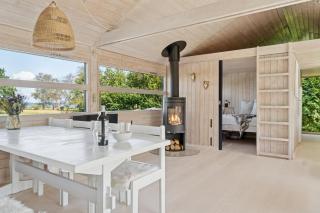 Bright Cozy Summer House Directly By The Fjord - 8