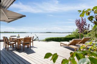 Lovely Beach House With Panoramic View - 8