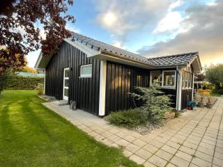 New Holiday Home Close To The Beach - 6