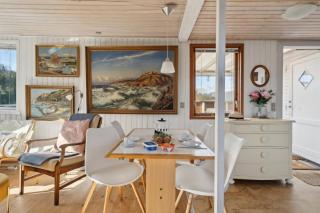 Holiday Joy By The Beach And Haderslevs Gems - 1