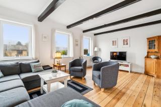 Cozy Holiday Home With Lots Of Charm - 3