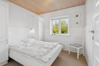 Peaceful Cottage In Scenic Surroundings - 4
