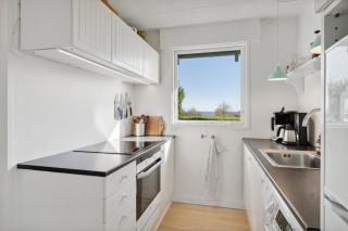 Idyllic Holiday Home Near Cliffs And Beach - 8
