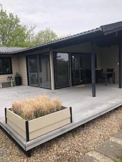 Cozy Renovated Holiday Home - 9
