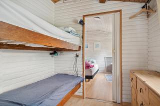 Cozy Holiday Home Near The Water - 1