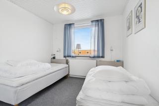 Centrally Located Townhouse With Portseaviews - 1
