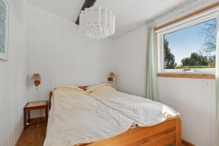 Cozy Holiday Home Near The Beach - 1