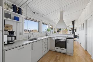 Holiday Home With Fantastic Sea View - 2