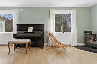 Spacious Holiday Home On A Large Natural Plot - 9