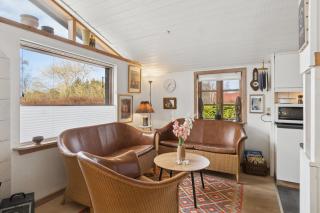 Lovely Holiday Home Near Sandy Beach - 9