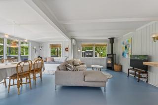Renovated Holiday Home Near Water And Nature - 1