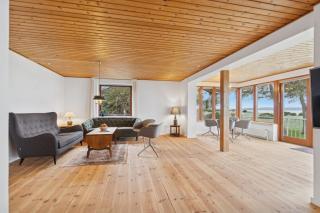 Unique Nature Holiday With Panoramic Water Views - 3