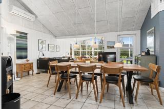 Super Nice Holiday Home With Whirlpool - 6