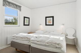 Super Nice Holiday Home With Whirlpool - 3
