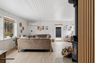 Holiday Home With Spa Sauna And Hot Tub - 8