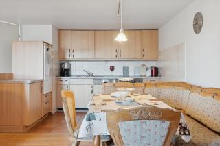 Calm Holiday Home With Great Outings - 1