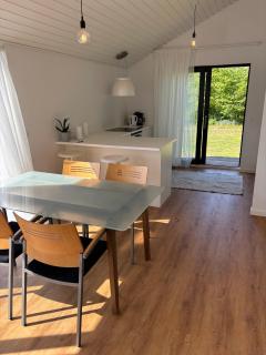 Stylish Cottage Near Beach Cliffs Harbour - 9