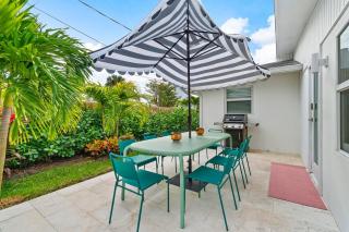 Private Heated Pool & Spa Designer By the Beach - 6