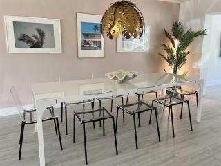 Private Heated Pool & Spa Designer By the Beach - 1
