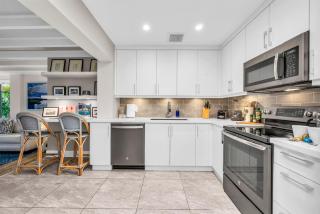 Coastal Chic Boho Surf Hideaway wPool in WPB - 5