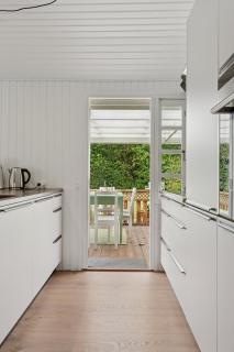 Renovated Classic Cottage Close To Beach - 4