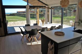 Nice Holiday Home 100 Meters From The Water - 2