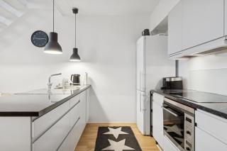 Lovely Holiday Apartment In Central Location - 5