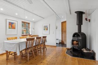 Cozy Cottage Near Swimming Lake - 9
