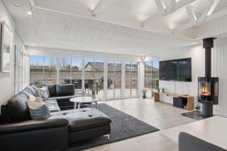 Super Cozy Holiday Home In Nordic Style In Høll - 4