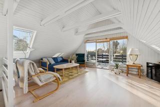 Peaceful Holiday Home Near Beach And Nature - 9