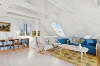 Peaceful Holiday Home Near Beach And Nature - 8