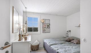 Charming Renovated Holiday Home In Marielyst - 2