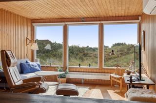 Well-Kept 70S Holiday Home Near The North Sea - 8