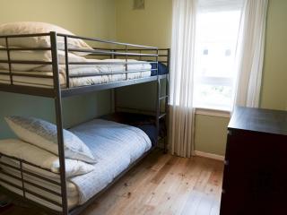 Cozy two bed flat near Glasgow Airport Paisley - Pass the Keys - 9