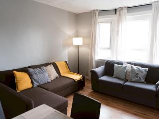 Cozy two bed flat near Glasgow Airport Paisley - Pass the Keys - 7
