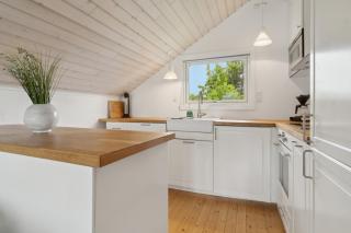 Lovely Summer House In A Town-Close Location - 7