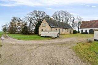 Countryside Property With Great Fishing Options - 4