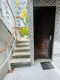 2 quartos, 2 banheiros, sala e cozinha - 2 minutos para a praiano Porto da Barra - 201-40 - 9