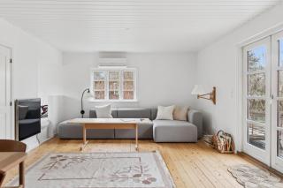 Lovely Holiday Home For Relaxation And Beach Life - 6