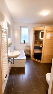 Seeurlaub Müritz - Fewo Pinus EG mit Sauna, nur 300 m zum Strand - 6