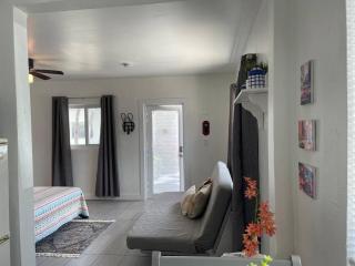 Chic and Comfortable Studio Free Street Parking - 6