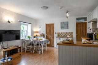 Finest Retreats - Swallow Cottage - 3